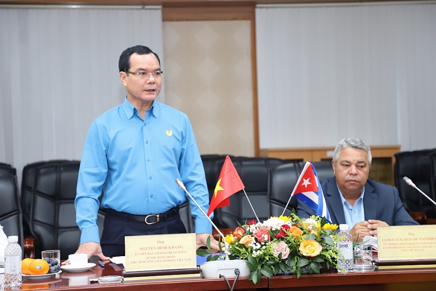 Đoàn đại biểu cấp cao Trung tâm Những người lao động Cuba thăm và làm việc với Vietsovpetro