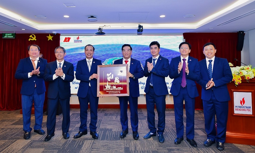 Đảng bộ BIENDONG POC sơ kết nửa đầu nhiệm kỳ: Hoàn thành vượt mức 5/5 chỉ tiêu nhiệm vụ trọng tâm