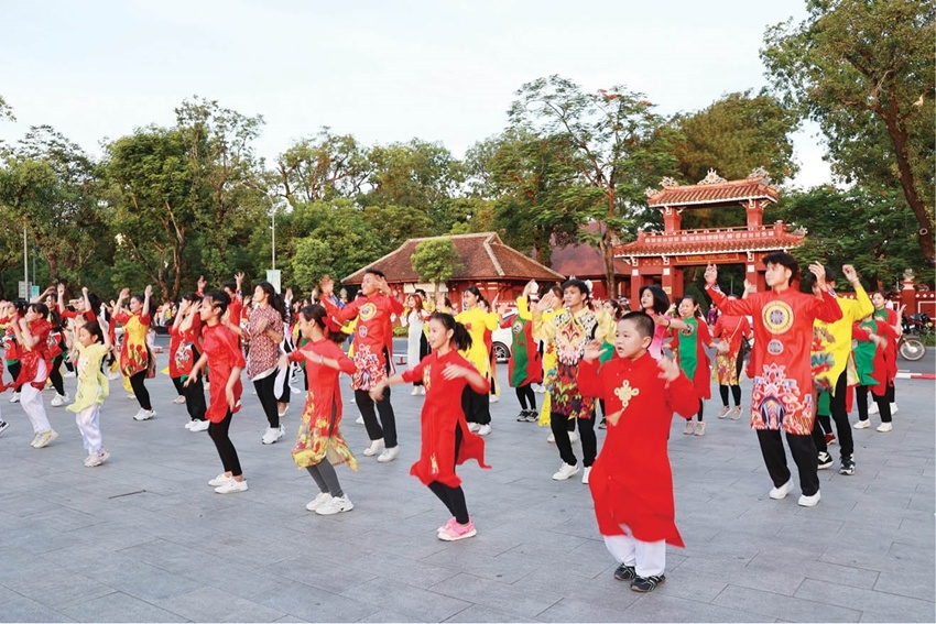 Đến Huế trải nghiệm lễ hội mùa thu Đến Huế trải nghiệm lễ hội mùa thu