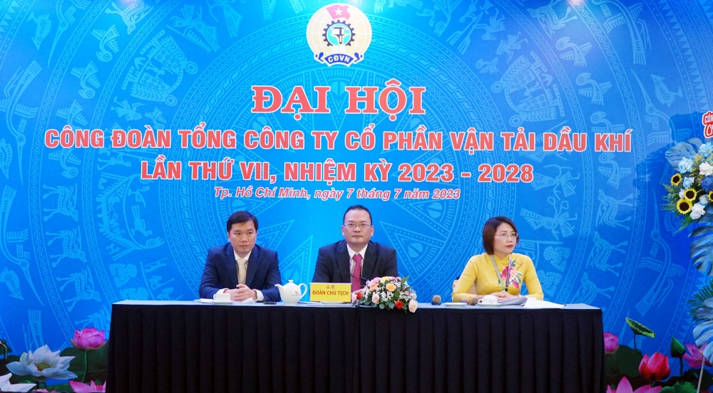 Đoàn chủ tịch điều hành Đại hội