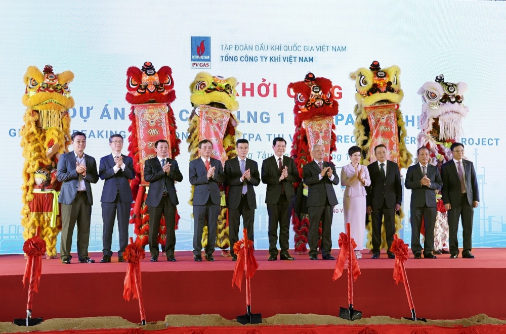 Cận cảnh kho cảng LNG “lịch sử” của Việt Nam