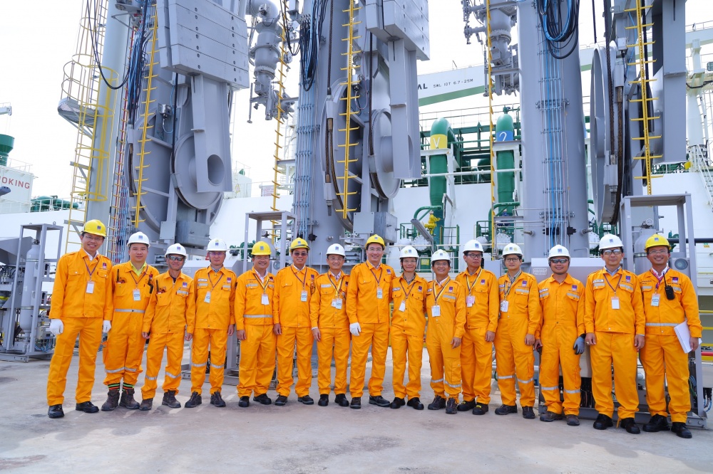 Hăng say lao động, miệt mài cống hiến để vượt qua khó khăn, thực hiện chuỗi dự án LNG Thị Vải