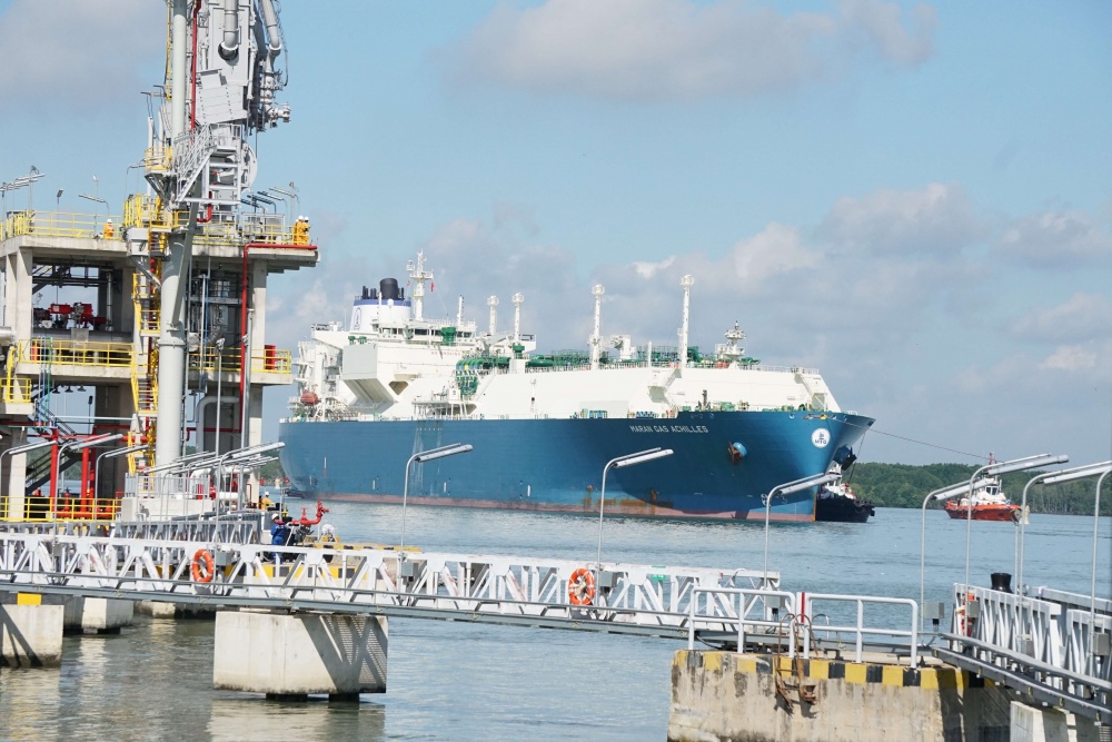 Hăng say lao động, miệt mài cống hiến để vượt qua khó khăn, thực hiện chuỗi dự án LNG Thị Vải