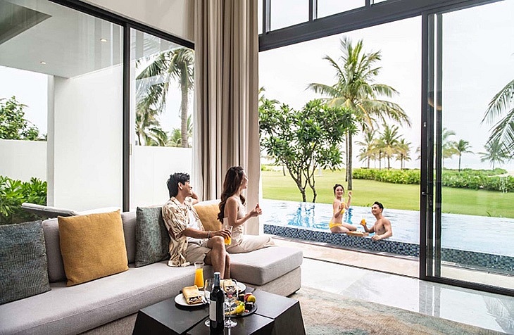 Nha Trang là điểm đến đầu tiên tại châu Á của Charlie Puth