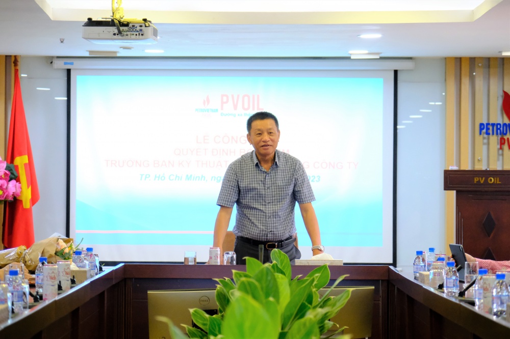 Ông Đoàn Văn Nhuộm – Tổng Giám đốc PVOIL chỉ đạo và giao nhiệm vụ tại Lễ công bố quyết định