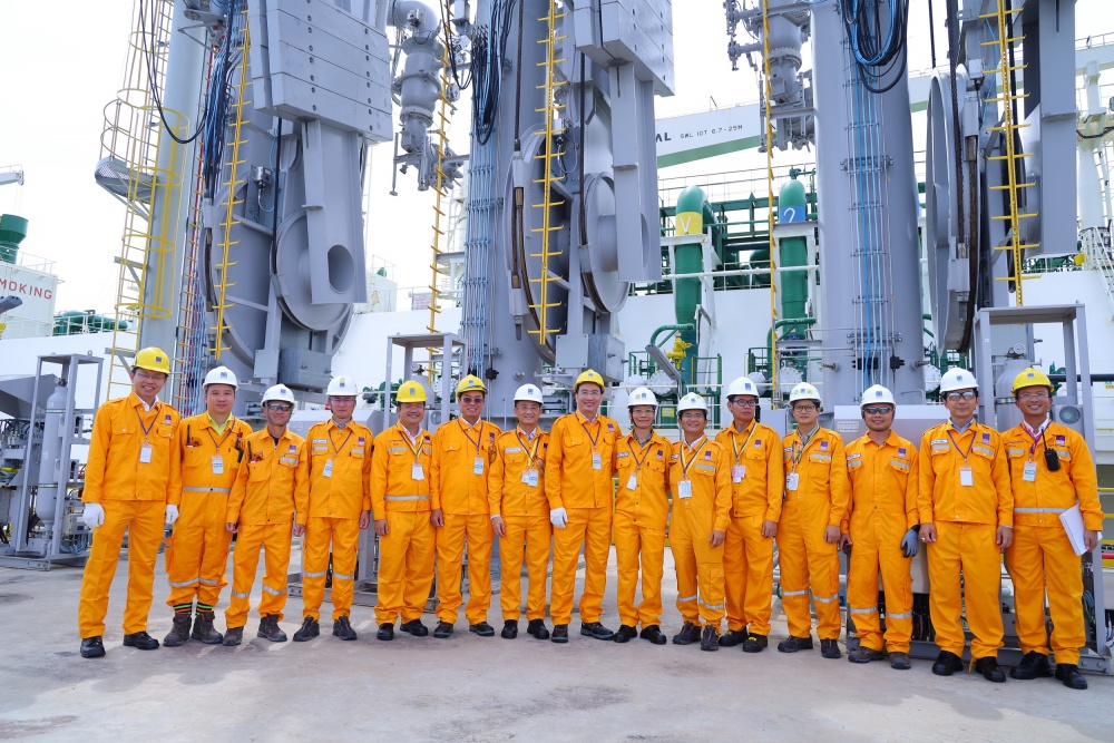 Chúc mừng các đơn vị PV GAS tham gia hoàn thành xuất sắc nhiệm vụ trong sự kiện Tổng lực cho “chiến dịch” đón chuyến tàu LNG đầu tiên đến Việt Nam