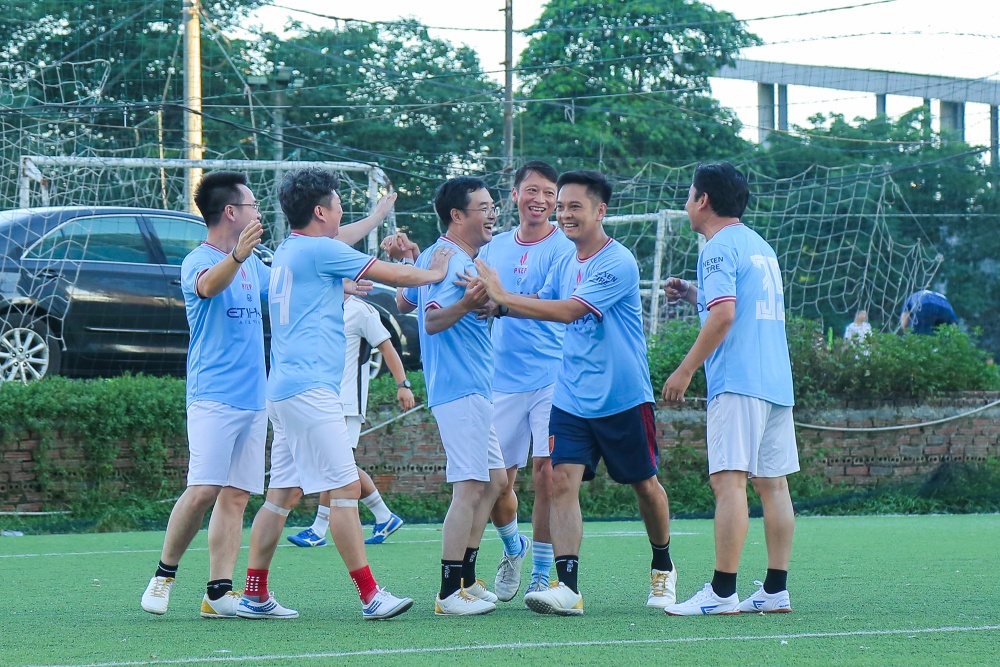 Công đoàn PVEP tổ chức giao hữu bóng đá chào mừng Đại hội Công đoàn Tổng Công ty nhiệm kỳ 2023 - 2028