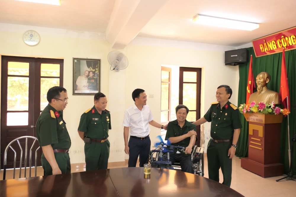 Đoàn công tác Petrovietnam thăm và tặng quà các thương, bệnh binh tại Thuận Thành, Bắc Ninh Đoàn công tác Petrovietnam thăm và tặng quà các thương, bệnh binh tại Thuận Thành, Bắc Ninh
