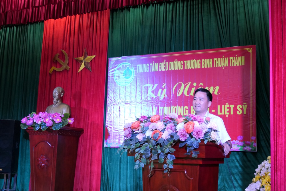 Đoàn công tác Petrovietnam thăm và tặng quà các thương, bệnh binh tại Thuận Thành, Bắc Ninh Đoàn công tác Petrovietnam thăm và tặng quà các thương, bệnh binh tại Thuận Thành, Bắc Ninh