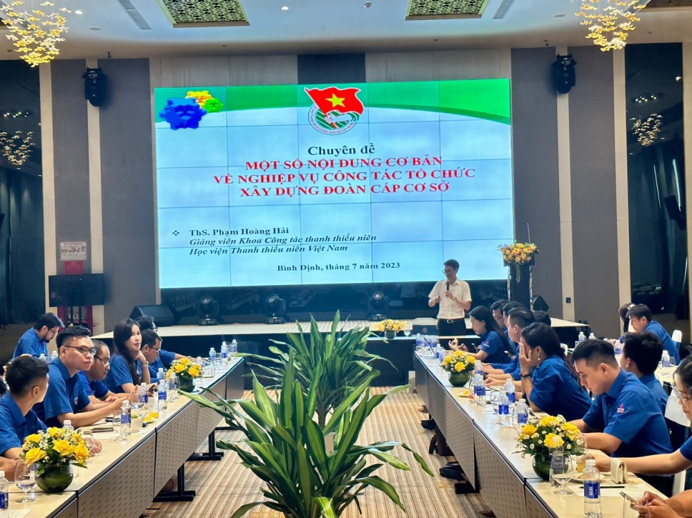 Đoàn Thanh niên Tập đoàn sơ kết 6 tháng đầu năm, tập huấn kĩ năng nghiệp vụ công tác đoàn năm 2023 Đoàn Thanh niên Tập đoàn sơ kết 6 tháng đầu năm, tập huấn kĩ năng nghiệp vụ công tác đoàn năm 2023