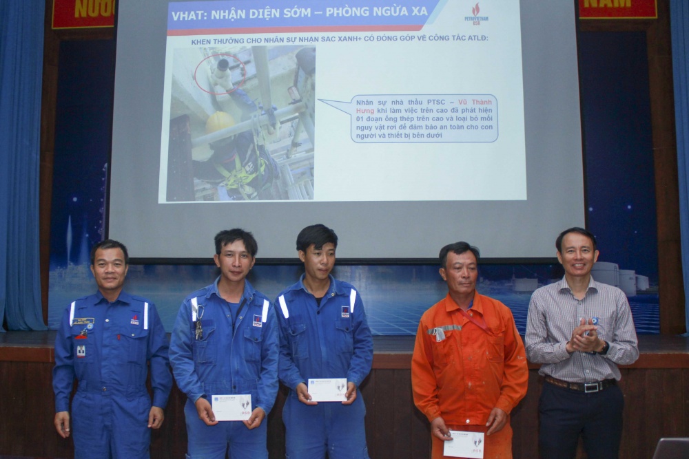Đẩy mạnh công tác an toàn cho các nhà thầu làm việc tại BSR với phương châm “nhận diện sớm - phòng ngừa xa” Đẩy mạnh công tác an toàn cho các nhà thầu làm việc tại BSR với phương châm “nhận diện sớm - phòng ngừa xa”