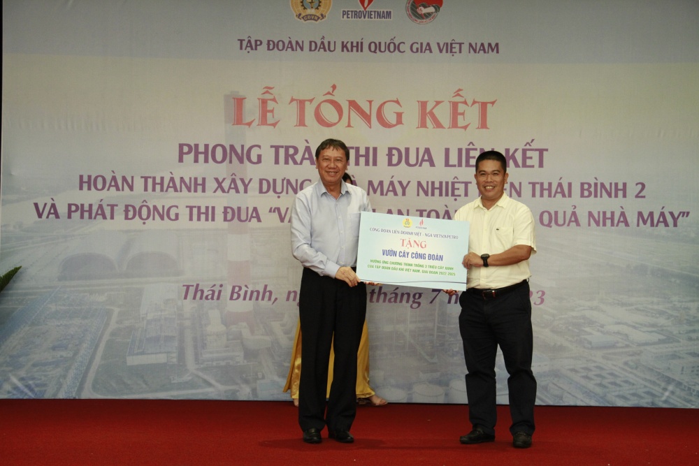 Công đoàn Dầu khí Việt Nam tổng kết Phong trào thi đua liên kết tại dự án NMNĐ Thái Bình 2