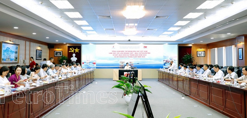 Tổng Giám đốc Petrovietnam Lê Mạnh Hùng làm việc với Vietsovpetro: Kết nối chuỗi giá trị khối E&P, chia sẻ nguồn lực linh hoạt, hiệu quả