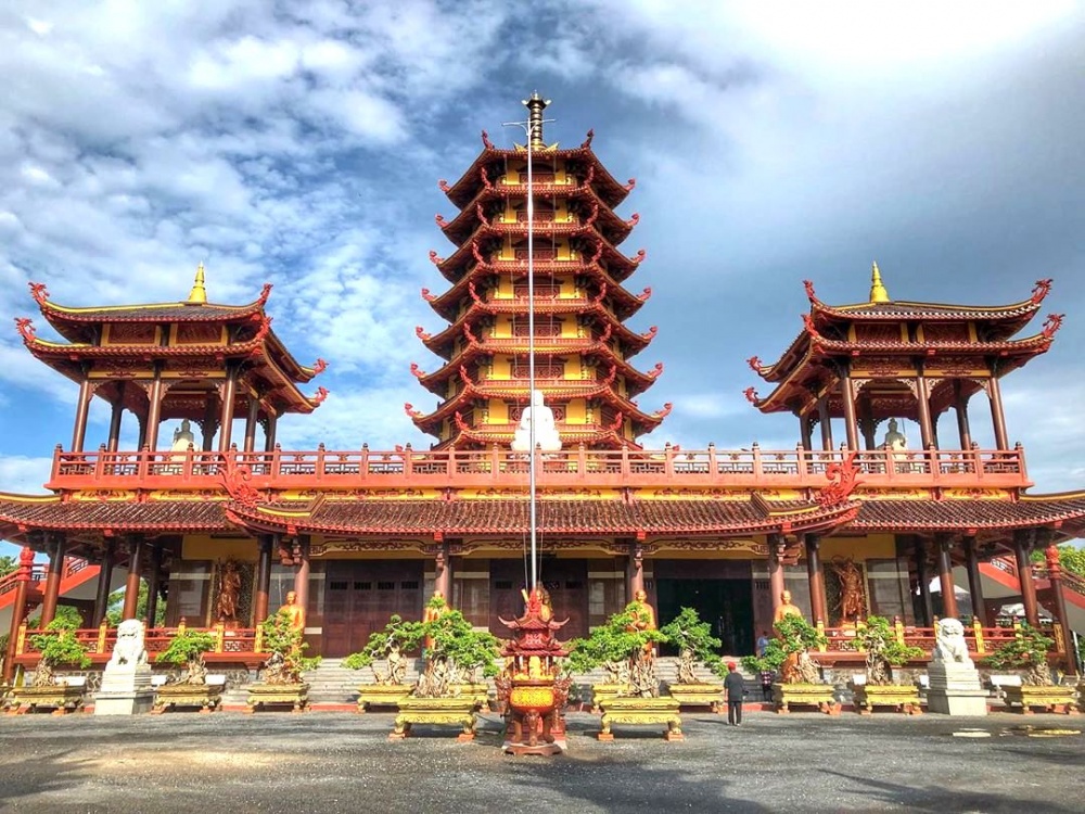 Tận hưởng không gian an yên khi ghé thăm những ngôi chùa ở Vĩnh Long