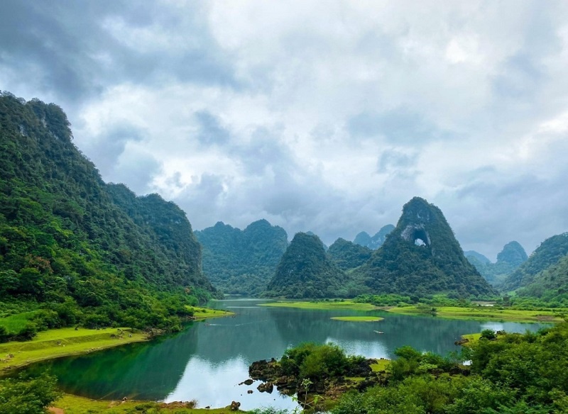 Hồ Thang Hen - Bức tranh thiên nhiên đa sắc nơi miền non nước Cao Bằng Hồ Thang Hen Bức tranh sơn thủy hữu tình