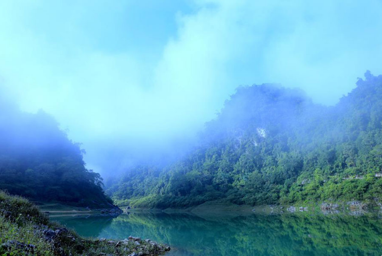 Hồ Thang Hen - Bức tranh thiên nhiên đa sắc nơi miền non nước Cao Bằng Hồ Thang Hen Bức tranh sơn thủy hữu tình