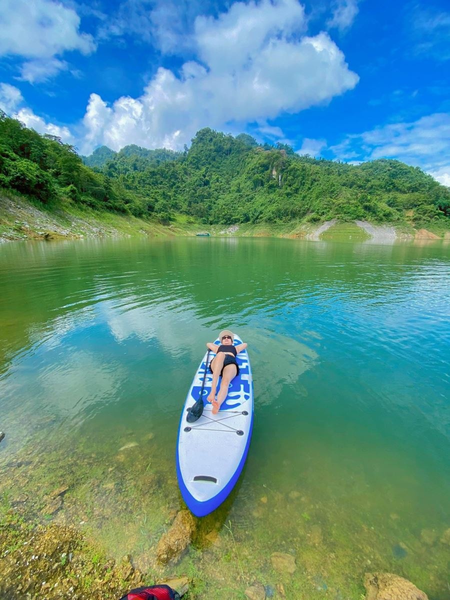 Chèo thuyền Kayak ở Lâm Bình Chèo thuyền Kayak ở Lâm Bình