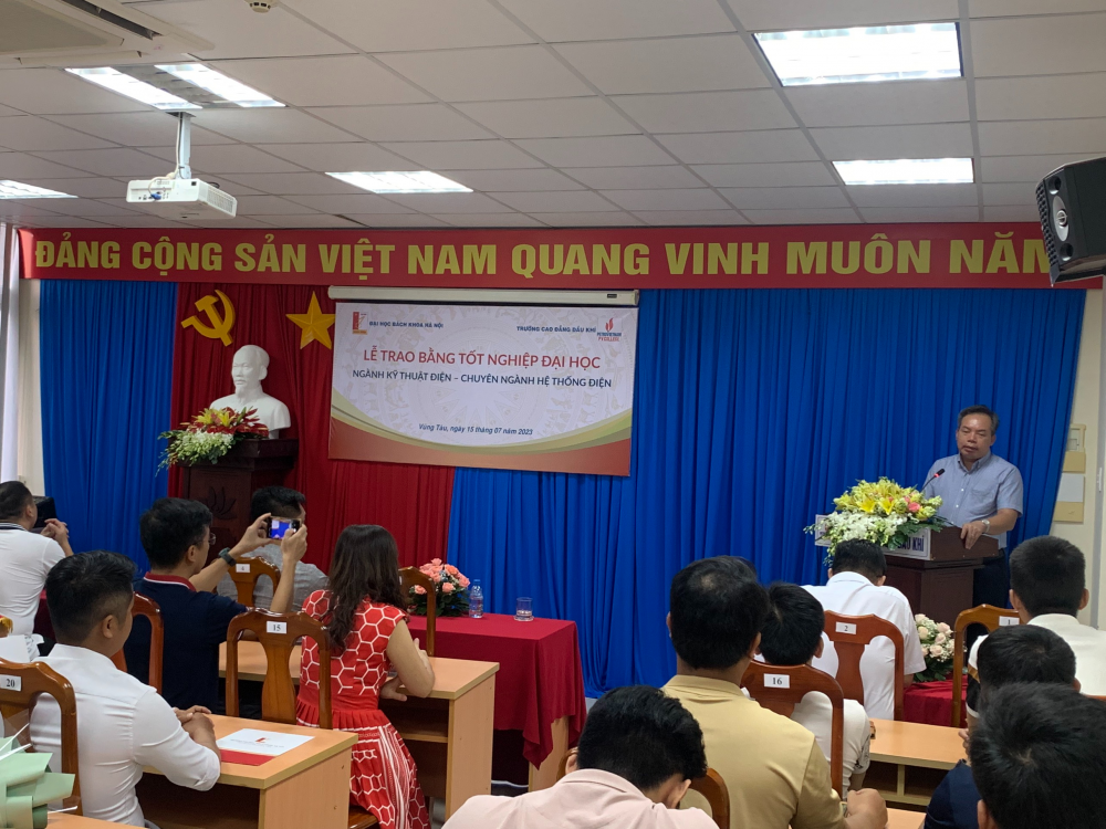 Đại học Bách khoa Hà Nội và PVCollege tổ chức Lễ trao bằng tốt nghiệp đại học cho các lớp đào tạo liên thông tại Vũng Tàu