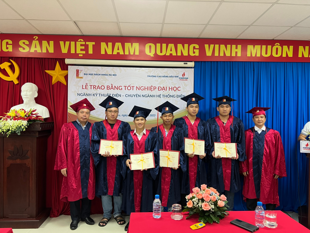 Đại học Bách khoa Hà Nội và PVCollege tổ chức Lễ trao bằng tốt nghiệp đại học cho các lớp đào tạo liên thông tại Vũng Tàu