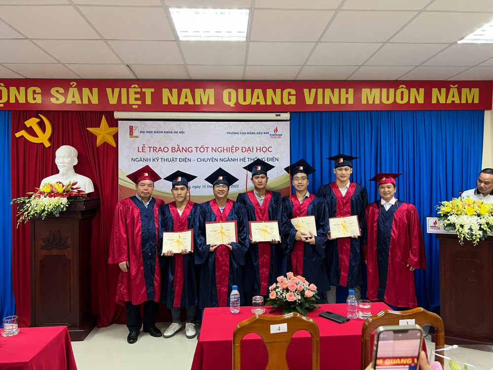 Đại học Bách khoa Hà Nội và PVCollege tổ chức Lễ trao bằng tốt nghiệp đại học cho các lớp đào tạo liên thông tại Vũng Tàu