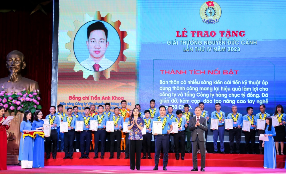 Anh Trần Anh Khoa, Đốc công dự phòng, Phòng Kỹ thuật Sản xuấtKĐN nhận “Giải thưởng Nguyễn Đức Cảnh” lần thứ IV, năm 2023 Anh Trần Anh Khoa, Đốc công dự phòng, Phòng Kỹ thuật Sản xuấtKĐN nhận “Giải thưởng Nguyễn Đức Cảnh” lần thứ IV, năm 2023