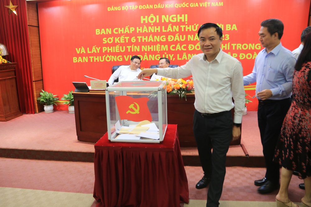 Hội nghị BCH Đảng bộ Tập đoàn lần thứ 13, sơ kết  6 tháng đầu năm, triển khai nhiệm vụ 6 tháng cuối năm 2023