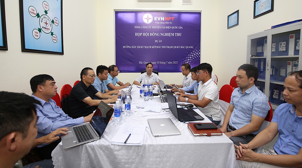 Đóng điện dự án Đường dây 220kV mạch kép đấu nối TBA 220kV Bắc Quang: Tăng cường đảm bảo điện cho miền Bắc Đóng điện dự án Đường dây 220kV mạch kép đấu nối TBA 220kV Bắc Quang: Tăng cường đảm bảo điện cho miền Bắc