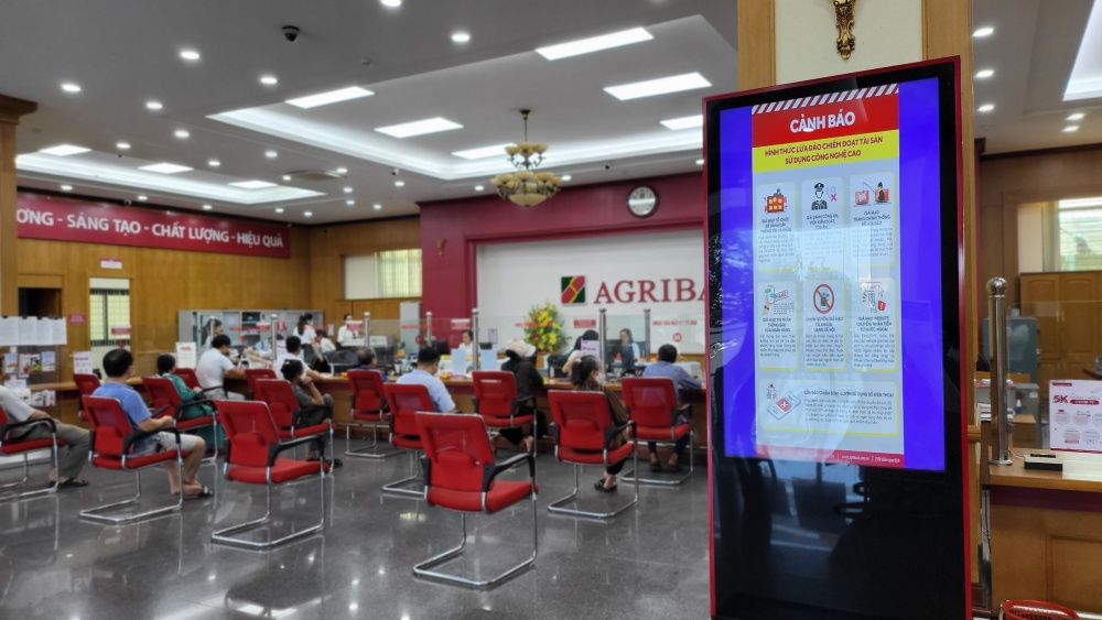 Agribank hỗ trợ khách hàng tránh khỏi nhiều vụ lừa đảo công nghệ cao Agribank hỗ trợ khách hàng tránh khỏi nhiều vụ lừa đảo công nghệ cao