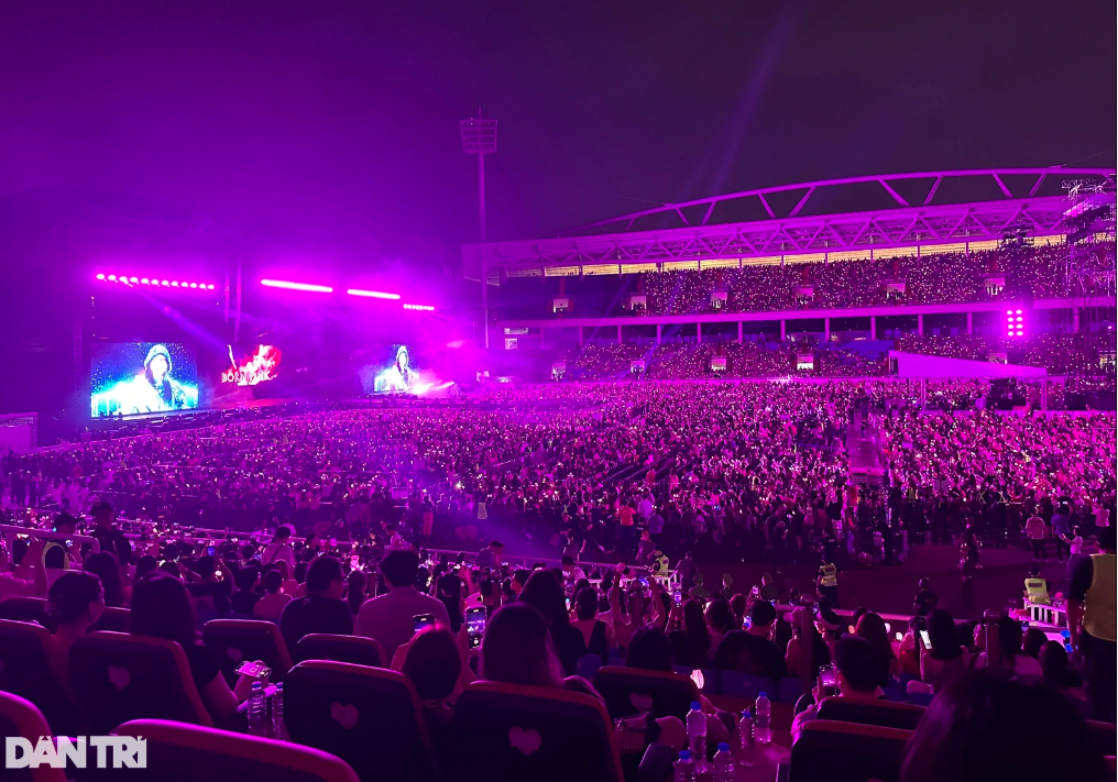 Show diễn Blackpink tại Hà Nội: Không chỉ là chuyện giới trẻ đu idol - 1