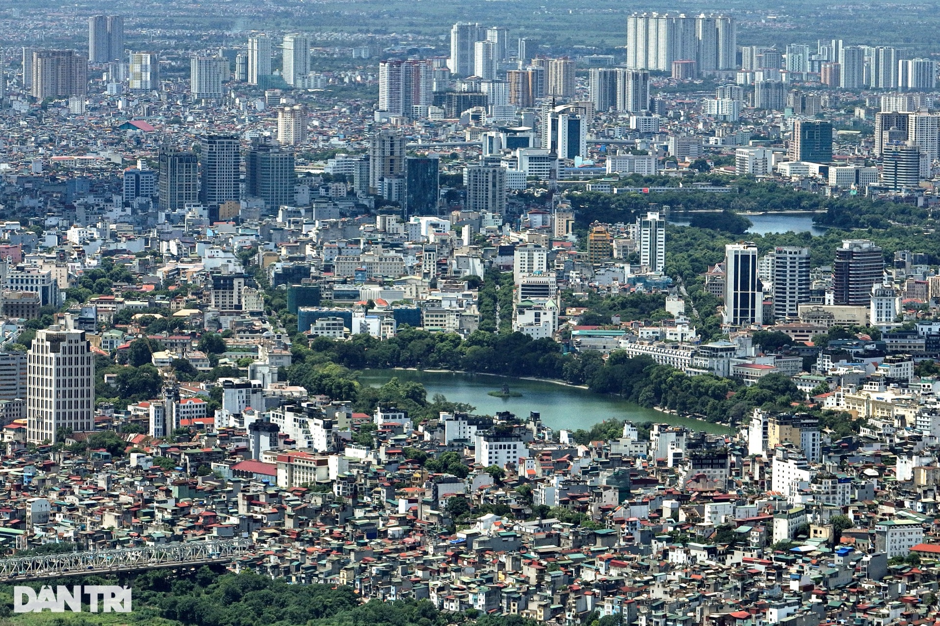 Hà Nội trùng điệp cao ốc sau 15 năm mở rộng địa giới hành chính - 1