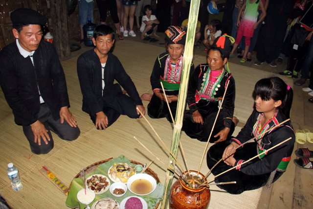 Tháng 8 về Làng trải nghiệm nét văn hóa truyền thống Tháng 8 về Làng trải nghiệm nét văn hóa truyền thống