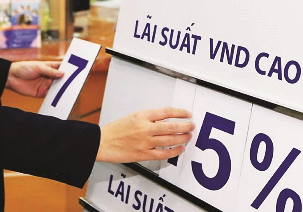 Tin ngân hàng tuần qua: Tiếp tục giảm lãi suất gửi tiết kiệm Tin ngân hàng tuần qua: Tiếp tục giảm lãi suất gửi tiết kiệm