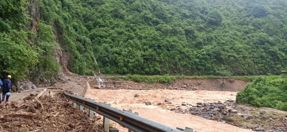 Mưa lũ, sạt lở đất ảnh hưởng đến vận hành nguồn và lưới điện ở một số tỉnh phía Bắc