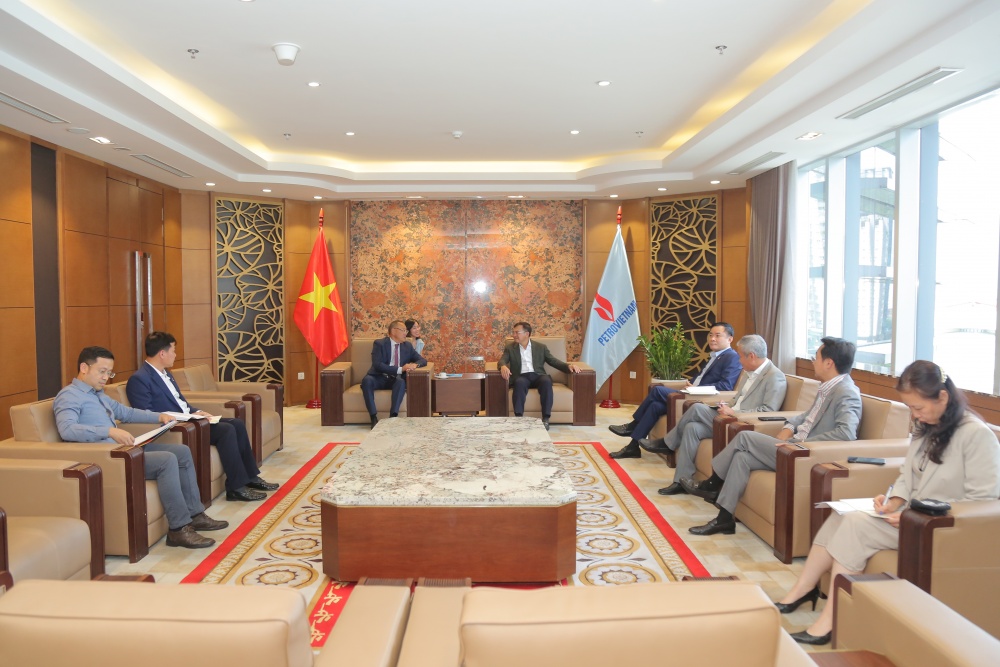 Chủ tịch HĐTV Petrovietnam Hoàng Quốc Vượng tiếp Đại sứ Kazakhstan tại Việt Nam Chủ tịch HĐTV Petrovietnam Hoàng Quốc Vượng tiếp Đại sứ Kazakhstan tại Việt Nam