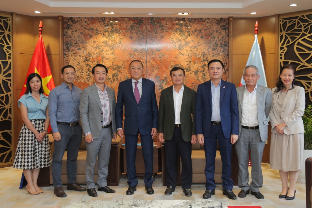 Chủ tịch HĐTV Petrovietnam Hoàng Quốc Vượng tiếp Đại sứ Kazakhstan tại Việt Nam Chủ tịch HĐTV Petrovietnam Hoàng Quốc Vượng tiếp Đại sứ Kazakhstan tại Việt Nam