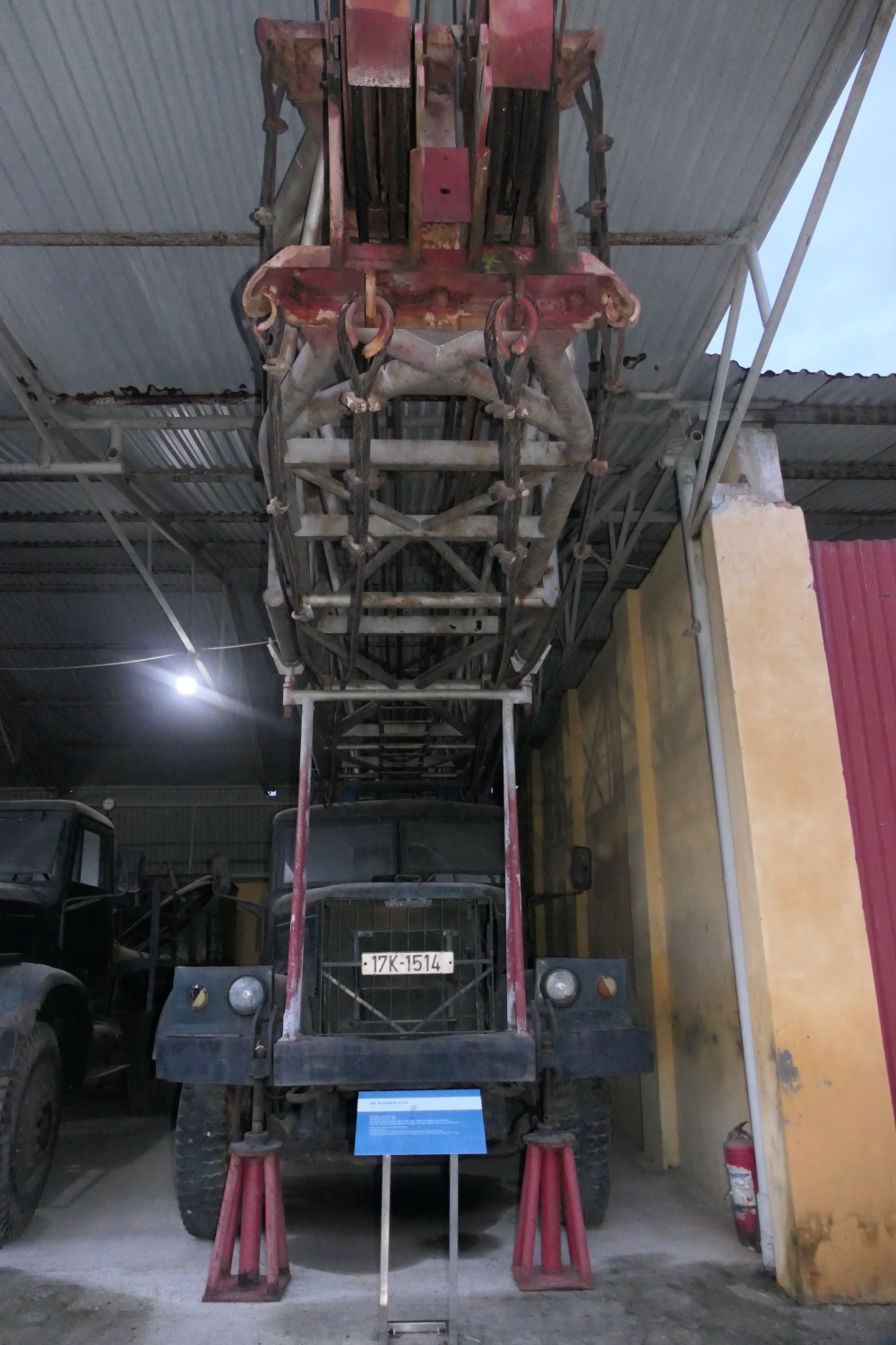 Cán bộ truyền thông Petrovietnam thăm Khu lưu niệm Công trình Dầu khí đầu tiên