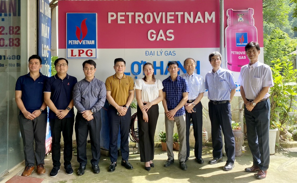 Làm việc với các tổng đại lý/đại lý LPG được chọn tham gia Dự án tại tỉnh Hòa Bình Làm việc với các tổng đại lý/đại lý LPG được chọn tham gia Dự án tại tỉnh Hòa Bình