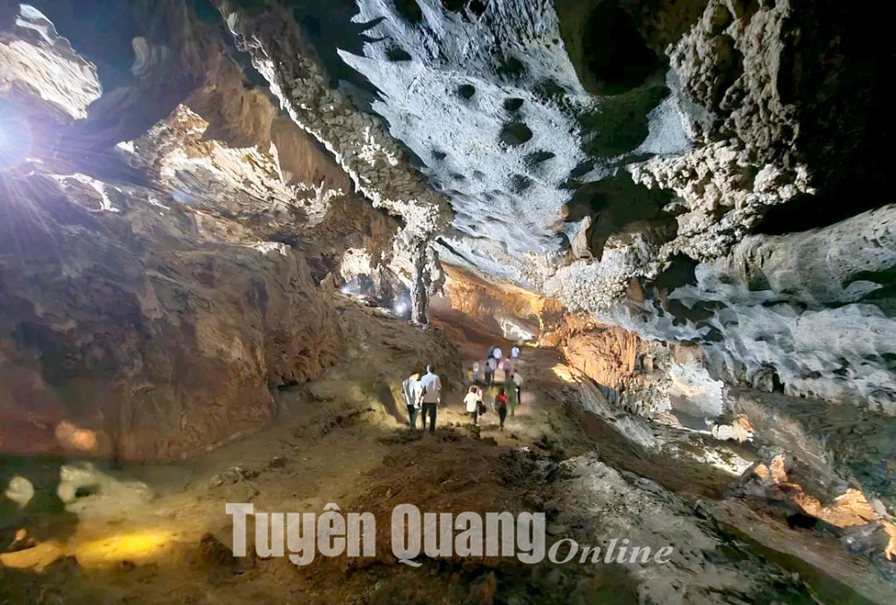 Tuyên Quang: Khai thác tiềm năng hang động để phát triển du lịch Tuyên Quang: Khai thác tiềm năng hang động để phát triển du lịch