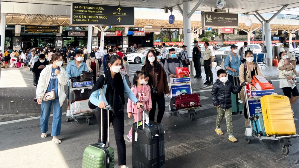 Tin tức kinh tế ngày 17/8: Vận tải hàng không phục hồi và tăng trưởng ấn tượng Tin tức kinh tế ngày 17/8: Vận tải hàng không phục hồi và tăng trưởng ấn tượng