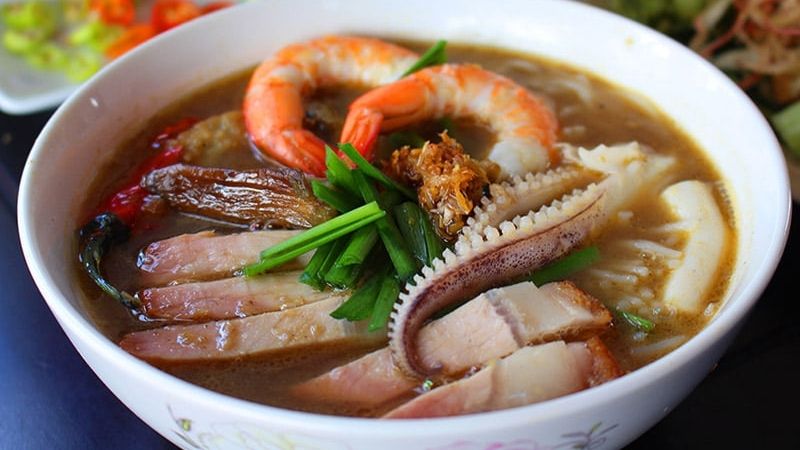 TasteAtlas giới thiệu những món sợi phổ biến nhất của Việt Nam