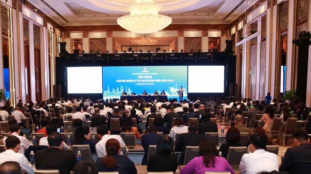Xây dựng, phát triển Petrovietnam thành Tập đoàn công nghiệp năng lượng hàng đầu đất nước và khu vực Xây dựng, phát triển Petrovietnam thành Tập đoàn công nghiệp năng lượng hàng đầu đất nước và khu vực
