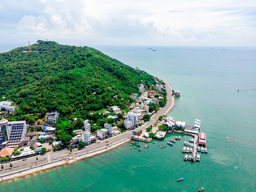 Giải việt dã Báo Bà Rịa - Vũng Tàu: Năng lượng từ biển - Chạy bộ đắm say