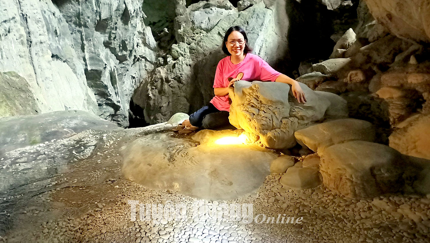 Nét hoang sơ của hang Khau Quang