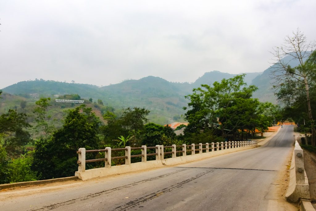 Dốc Bắc Sum - Cửa ngõ Cao nguyên đá Đồng Văn Dốc Bắc Sum Cửa ngõ Cao nguyên đá Đồng Văn