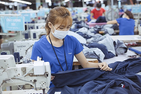 Tin tức kinh tế ngày 24/8: Đơn đặt hàng ngành dệt may dự kiến cải thiện từ quý 4/2023 Tin tức kinh tế ngày 24/8: Đơn đặt hàng ngành dệt may dự kiến cải thiện từ quý IV/2023