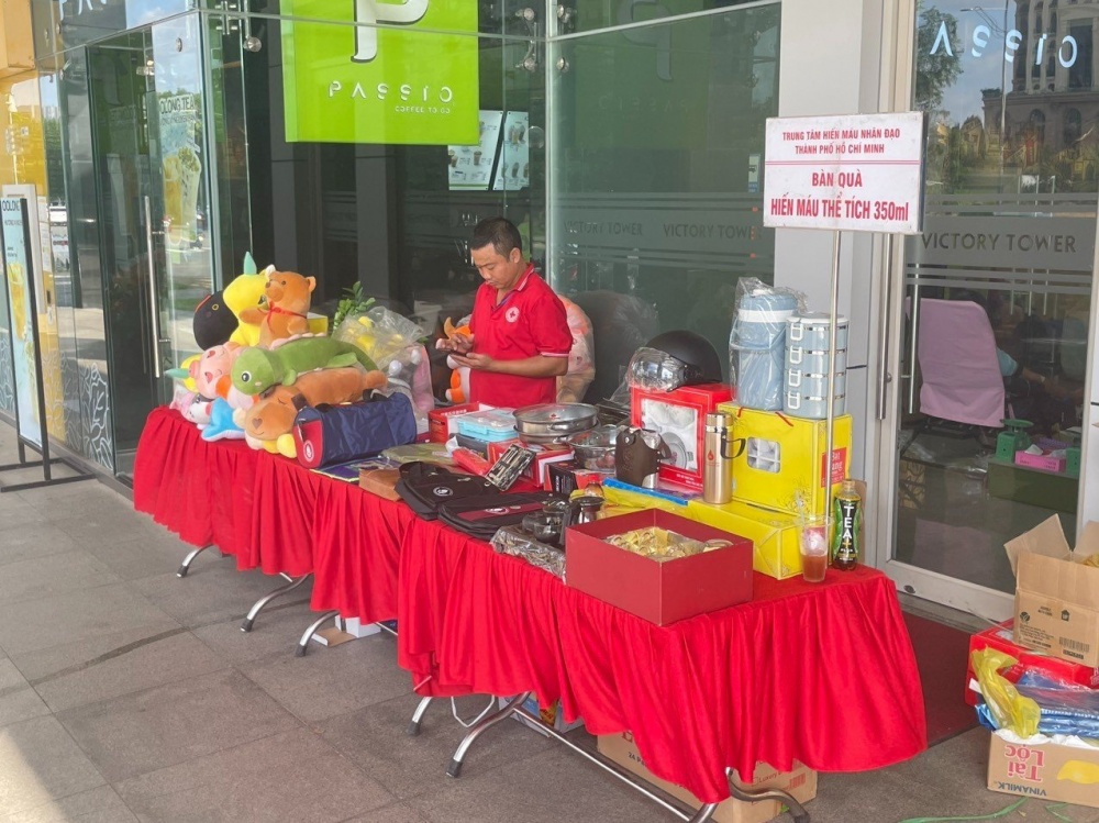 Đoàn Thanh niên PVEP tổ chức chương trình Hiến máu tình nguyện “Trao giọt hồng - Trao yêu thương” năm 2023.