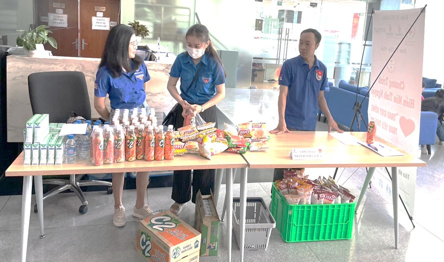 Đoàn Thanh niên PVEP tổ chức chương trình Hiến máu tình nguyện “Trao giọt hồng - Trao yêu thương” năm 2023