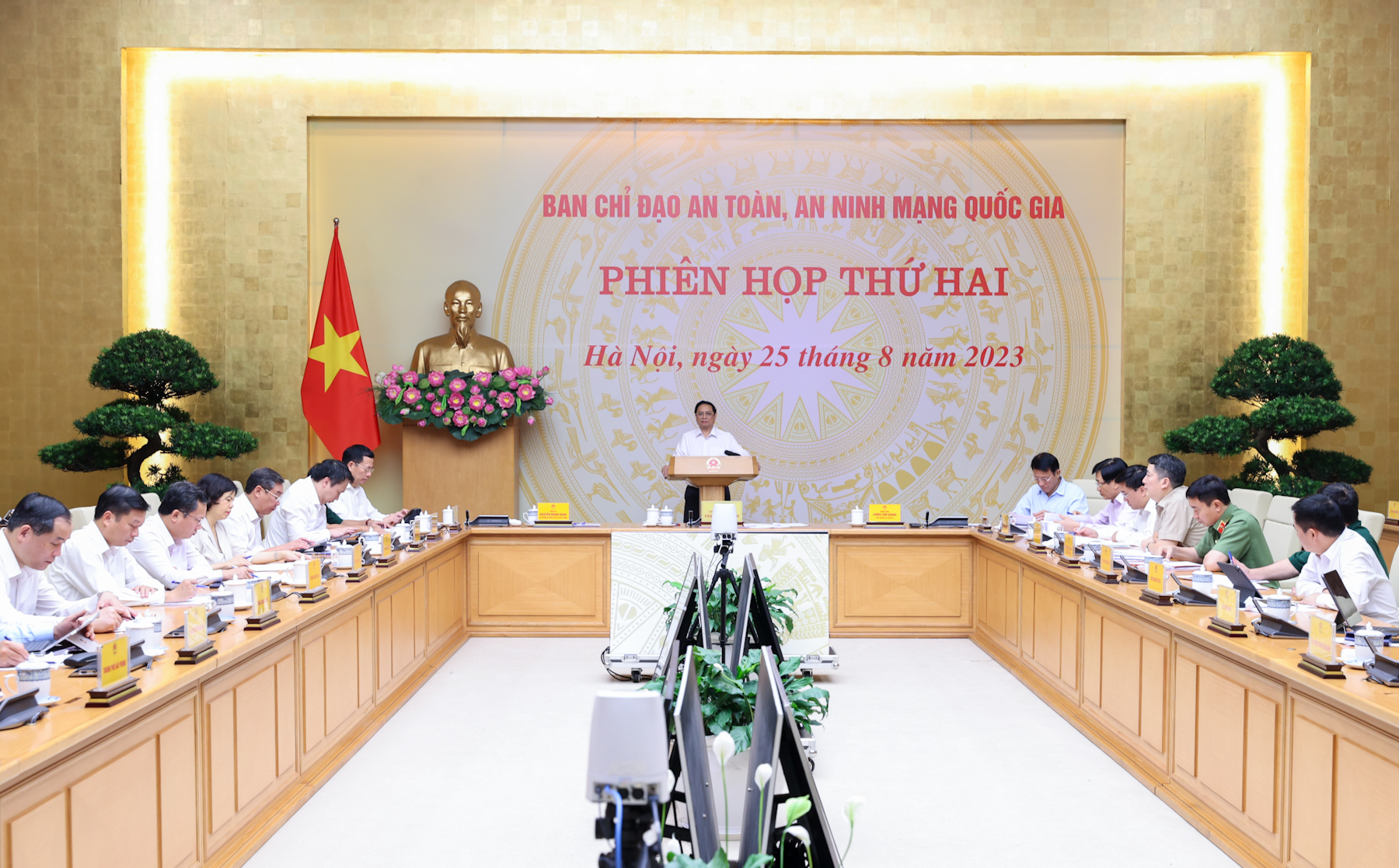 Thủ tướng: Không gian mạng đã trở thành không gian chiến lược