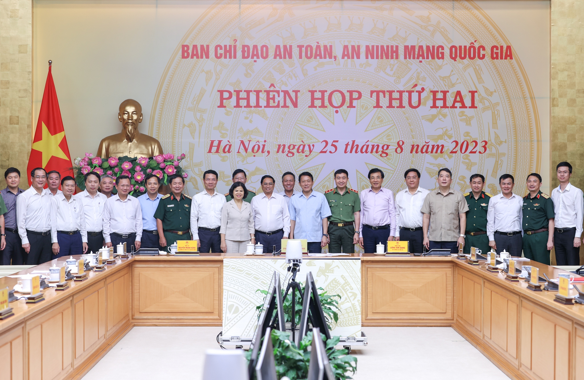 Thủ tướng: Không gian mạng đã trở thành không gian chiến lược