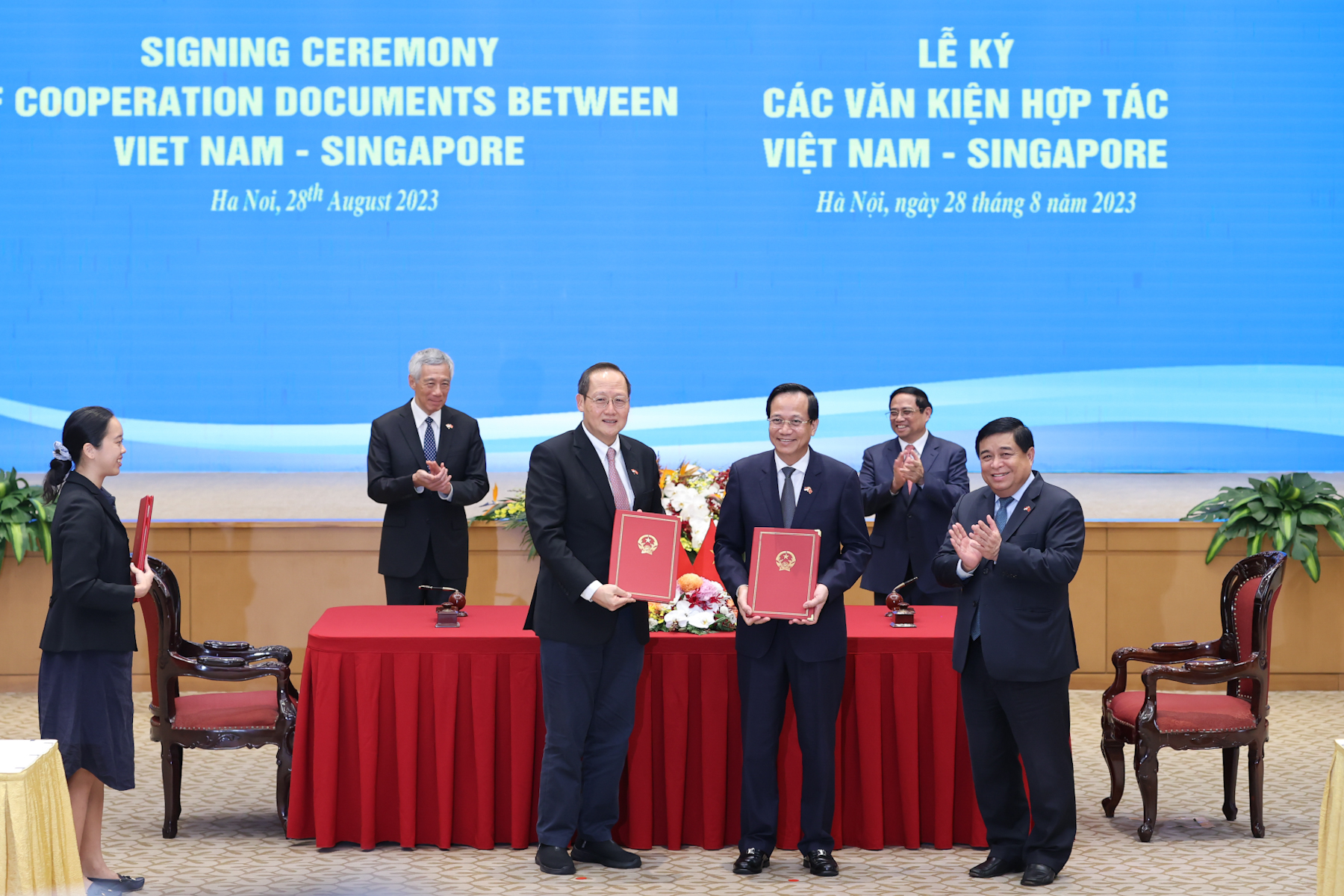 Việt Nam và Singapore ký kết 7 văn kiện hợp tác quan trọng